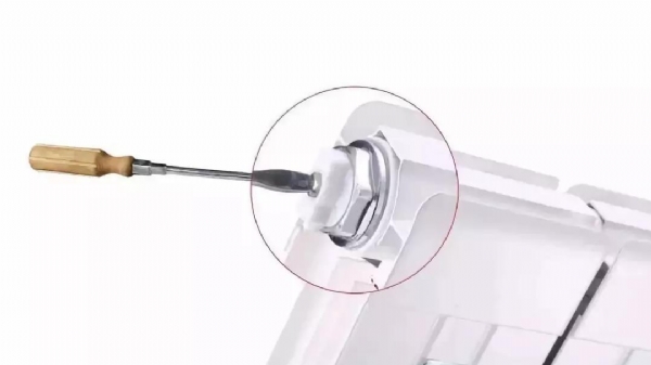教你如何輕松給暖氣片放氣？